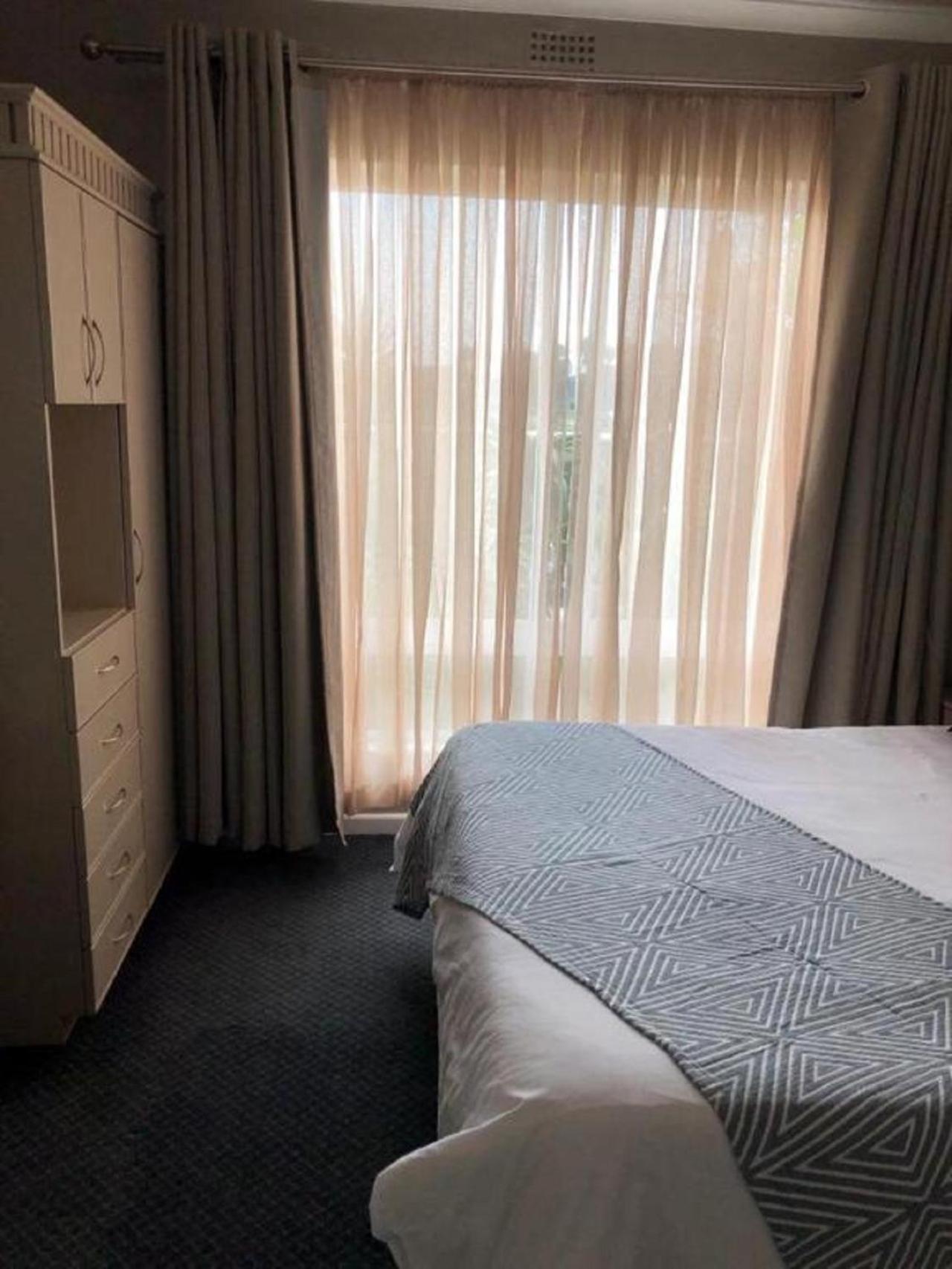 Cape Town Beachfront Apartments At Leisure Bay Exteriör bild
