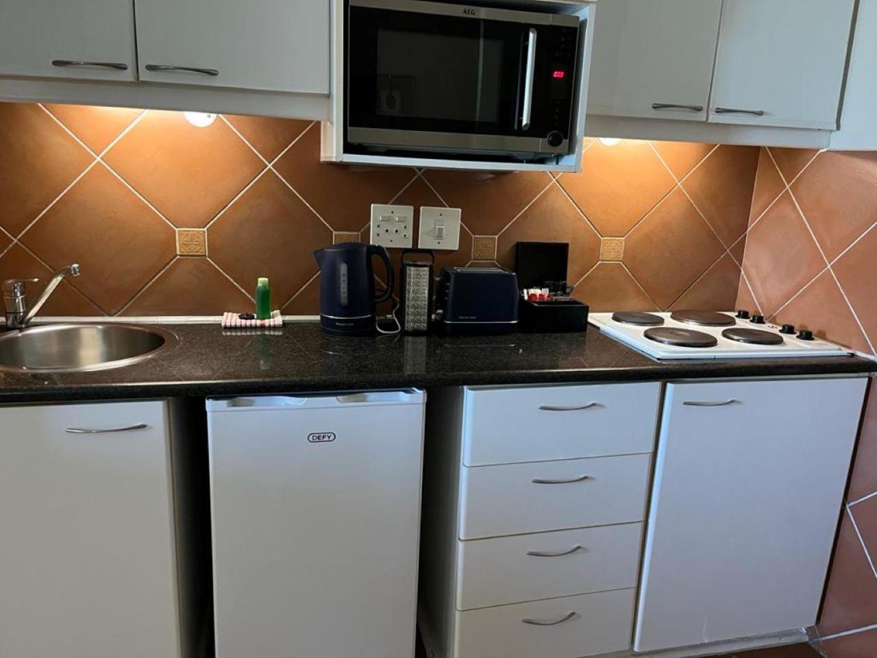 Cape Town Beachfront Apartments At Leisure Bay Exteriör bild