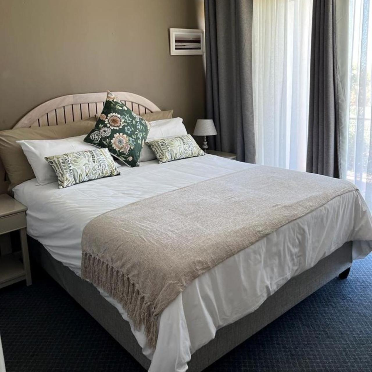 Cape Town Beachfront Apartments At Leisure Bay Exteriör bild
